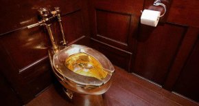 Златна тоалетна за 10 милиона долара ще бъде пусната на търг в САЩ