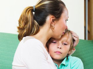 Валидацията замества шамара, караницата, фалшивата веселост и разпита между близки хора