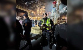 Полицията нахлу в нощен клуб в Украйна заради руска песен