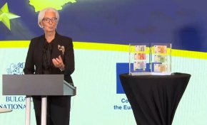 Кристин Лагард и Димитър Радев показаха българските евробанкноти 