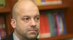  Кръстили сте турнир на Ставински, възможно ли е такова гнусно падение, пита Сиромахов