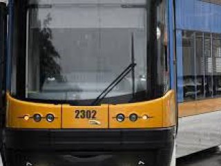 Трамвай 10 прегази човек на площад Славейков