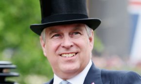 Андрю Батенберг-Уиндзор вече официално носи името си с тире след отнемане на титлата принц