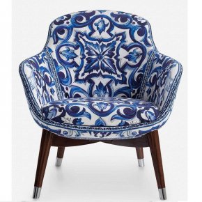  €11 000 за стол Dolce&Gabbana при Японеца и К. Петков   