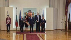 Президентът награди ДС легенди и спортни деятели