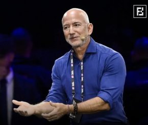 Всички дейта-центрове – на Луната: Безос