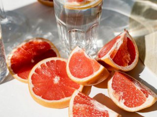 -2,3 кг за месец с грейпфрут преди лягане