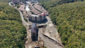  ДНСК нареди премахване на изкуственото корито под комплекс Негреско в Елените