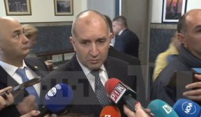 Поредният кабинет, който бърка в джоба на българите и налива пари в Украйна: Радев