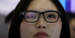 Alibaba пуска очила Quark S1: 24-часов прозорец към „умна“ реалност