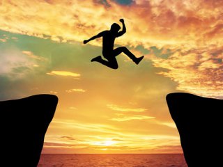 Как да се променяме, като оставаме верни на себе си и да „влизаме” в главите на другите по-добре, чрез любопитство и въображение да не стареем?