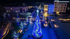 Царево засия в празнична магия с откриването на Коледния фестивал 2025