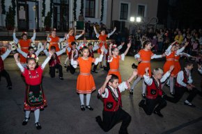 Царево засия в празнична магия с откриването на Коледния фестивал 2025