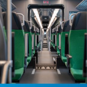 Škoda достави първия от 25 нови електрически влака за България