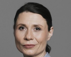 Фондацията на Белобрадова осъдена да плати на СО близо 8000 лв. за укриване на ток