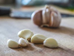 Чесънът може да облекчи леки ушни неразположения: Проучване