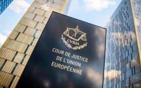 Съдът на ЕС не е решавал за допустимостта на жалбата срещу влизането ни в еврот