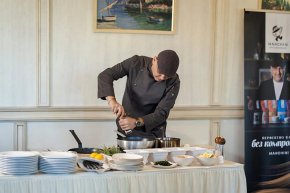 Уикенд с шеф Манчев в Maxi Park Hotel & SPA – кулинарно изживяване в обновения Pine & Dine