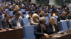  На живо: Дебатите по шестия вот на недоверие срещу кабинета Желязков