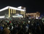 Хиляди протестиращи искат оставката на правителство, над 30 души са задържани от полицията в София