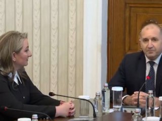 Само Сачева на консултации при Радев от името на ГЕРБ