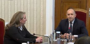 Само Сачева на консултации при Радев от името на ГЕРБ