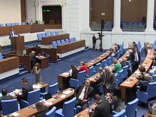 НС отхвърли първоначалното решение за обсъждане на ревизирания бюджет,  прие на първо четене удължителния
