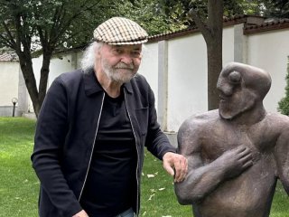 Почина Боян Радев