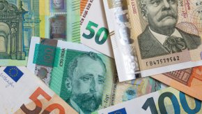 Кога левът ще престане да бъде законно платежно средство