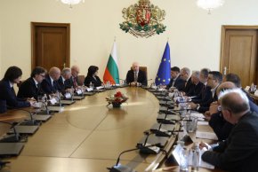 КЗП отчете хиляди проверки: 80% от нарушенията са при храните