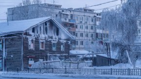 Най-студеният град в света: за -71° са нужни 10 слоя дрехи