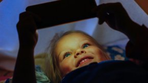 Кратките видеа вредят на детските мозъци: Изследване