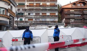 Мъчително очакване: Швейцарските власти бързат да идентифицират жертвите от пожара в ски курорт