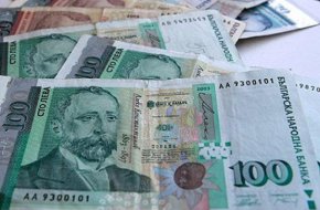 То вие вече не искате  лева, та при нас ли? Не може с левове: Продавачка в РСМ