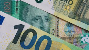 Над 2 млн. души ще получат пенсиите си в новата валута