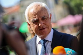 Политическата криза и удълженият бюджет налагат да се спре наемането на войници: Запрянов