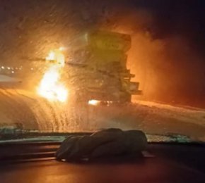 Снегорин се запали на Северната тангента в София, задръстването е километрично (Видео)