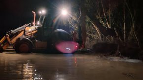 Ситуацията в Батановци е спокойна, пропукалата се дига е възстановена 