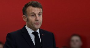 Бит ли е пак Макрон от жена си или друг партньор?