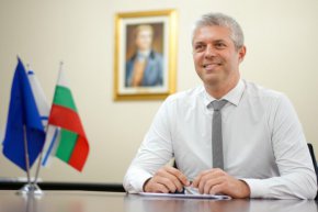   Още 1 дело по казуса с варненския кмет - незаконни са "отпуските" му, за да запази поста  