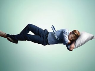 Защо дневният сън може да вреди, не се сервира закуска в леглото, а екранът е по-полезен от приспивателно?