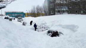   Снежен колапс на Камчатка: Фото на деня