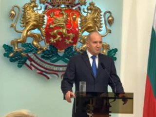 Радев скочи, сбогува се с президентството