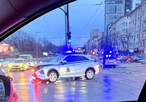 Катастрофа с джип на Столична община под Моста на влюбените при НДК 
