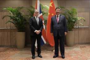 Великобритания и Китай възраждат „златната ера“ на бизнес диалога по време на визитата на Стармър