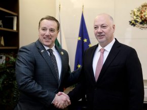 Желязков обсъди с конгресмен Пат Фалън стратегическото партньорство между България и САЩ в отбраната, енергетиката и иновациите