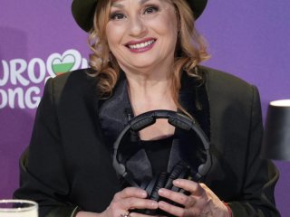  Плюят ме заради Евровизия: Тони