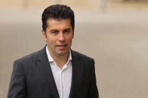 Оставам в партията и я подкрепям: Кирил Петков