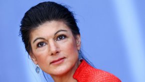 ЕС е стъпкан червей: Ветеран немски политик