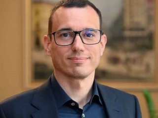  4000 лв. на минута за адвокати от Терзиев при 172 юристи в Столичната община, които увеличи с 36, докато крие договори (ДОКУМЕНТИ)